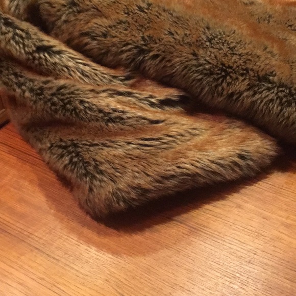 Restoration Hardware Coyote Luxe Faux Fur Throw - Picture 4 of 12